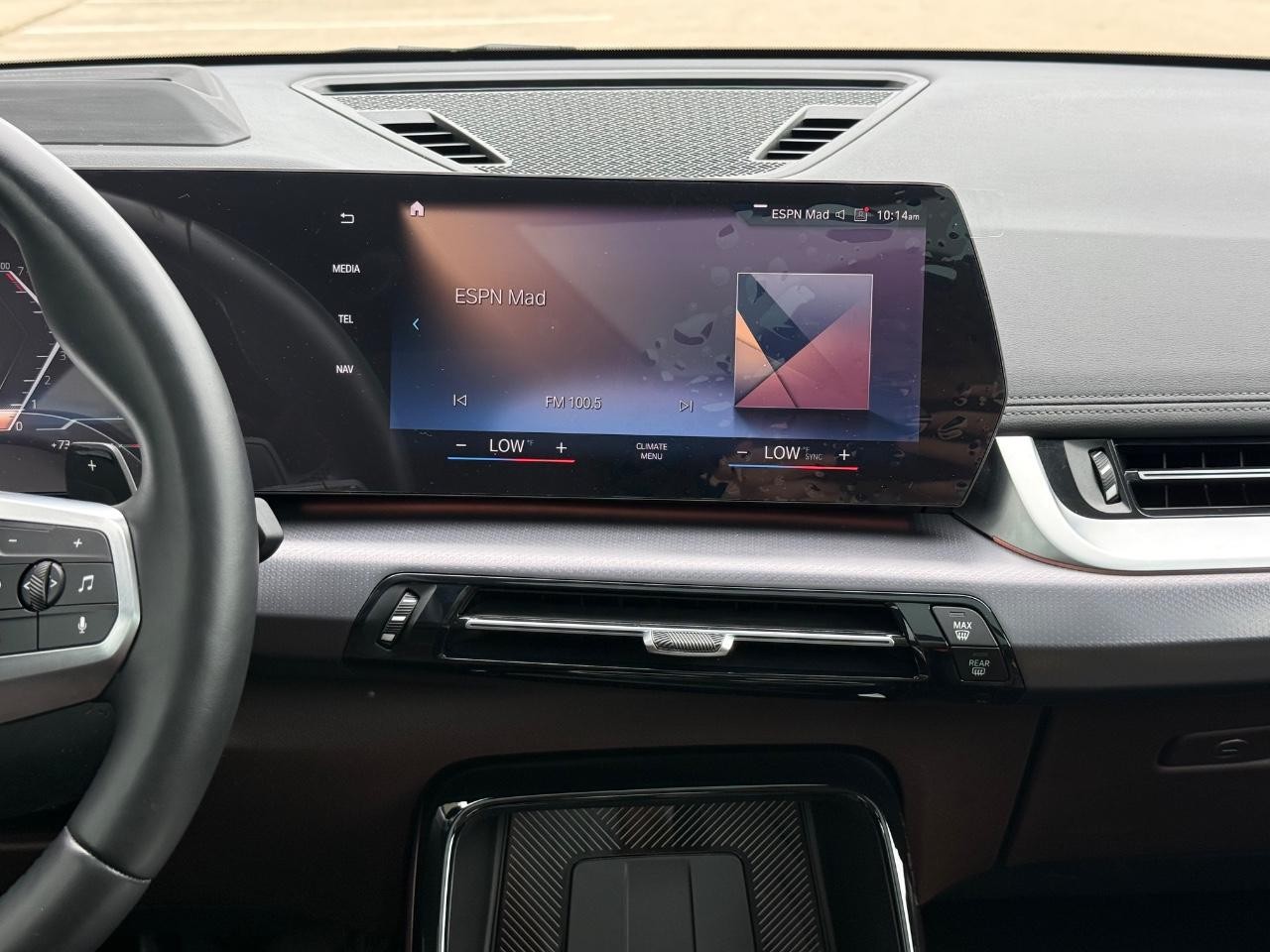 BMW X1 Vehicle Image 12