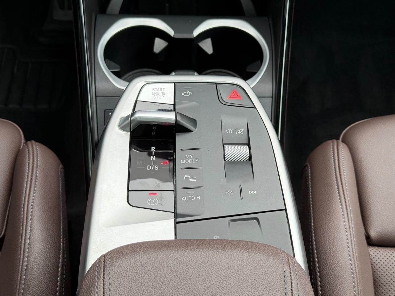 BMW X1 Vehicle Image 13