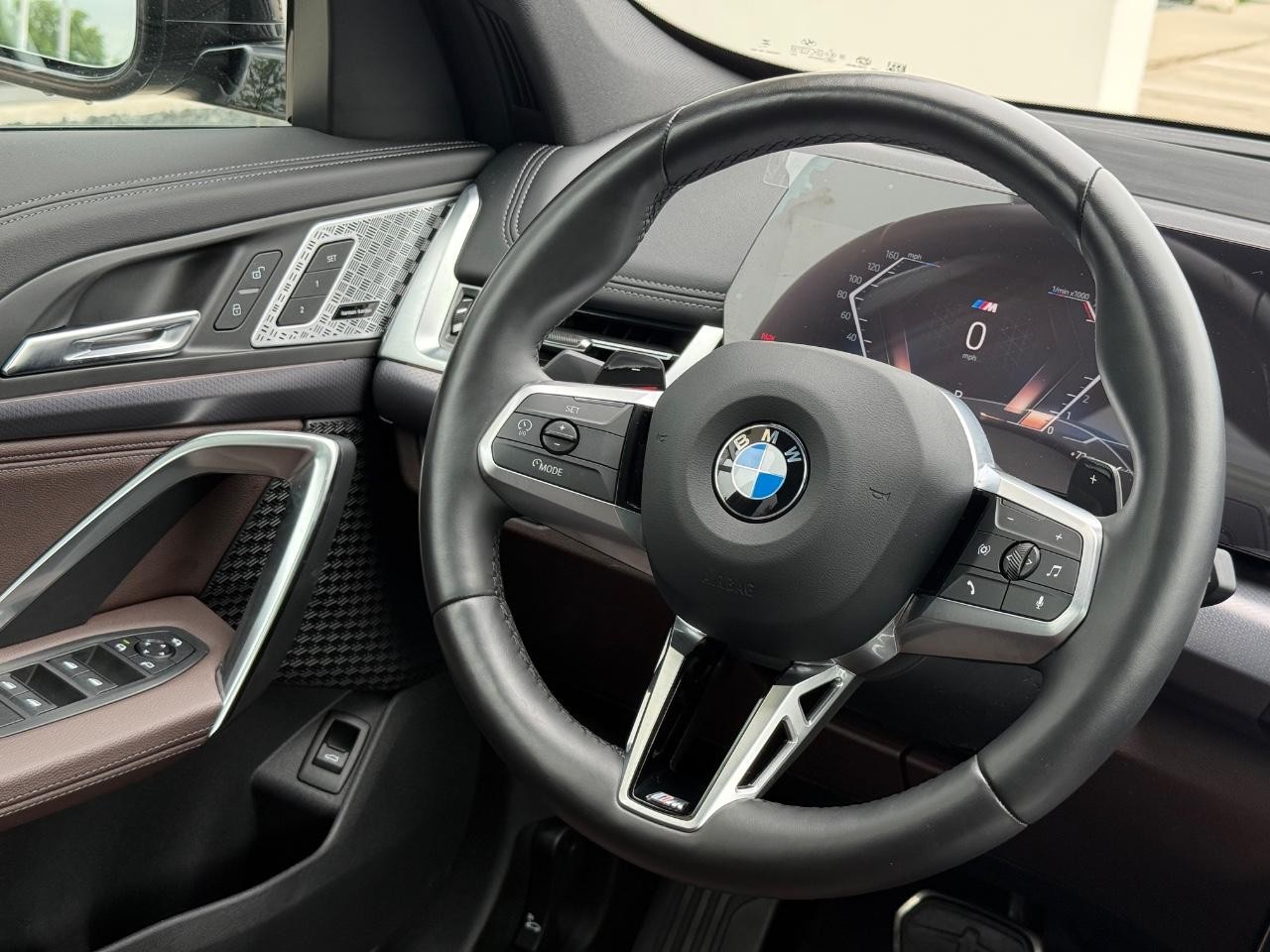 BMW X1 Vehicle Image 14