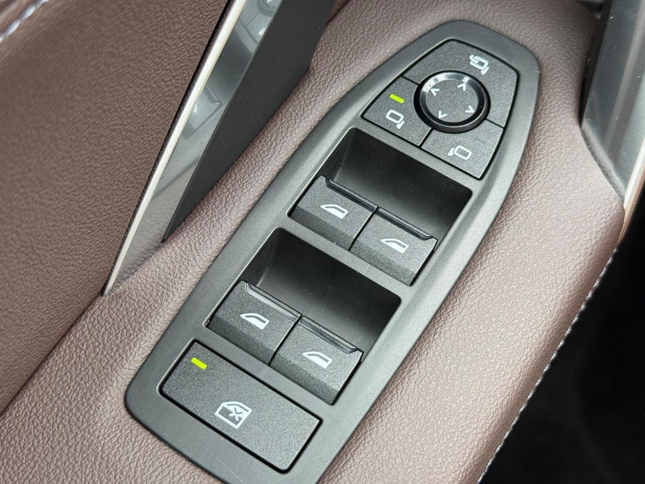 BMW X1 Vehicle Image 21