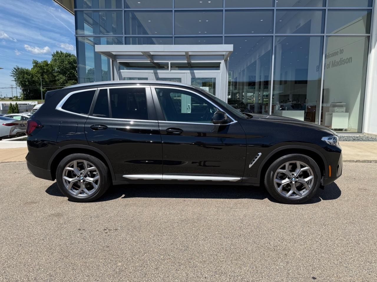 BMW X3 Vehicle Image 02