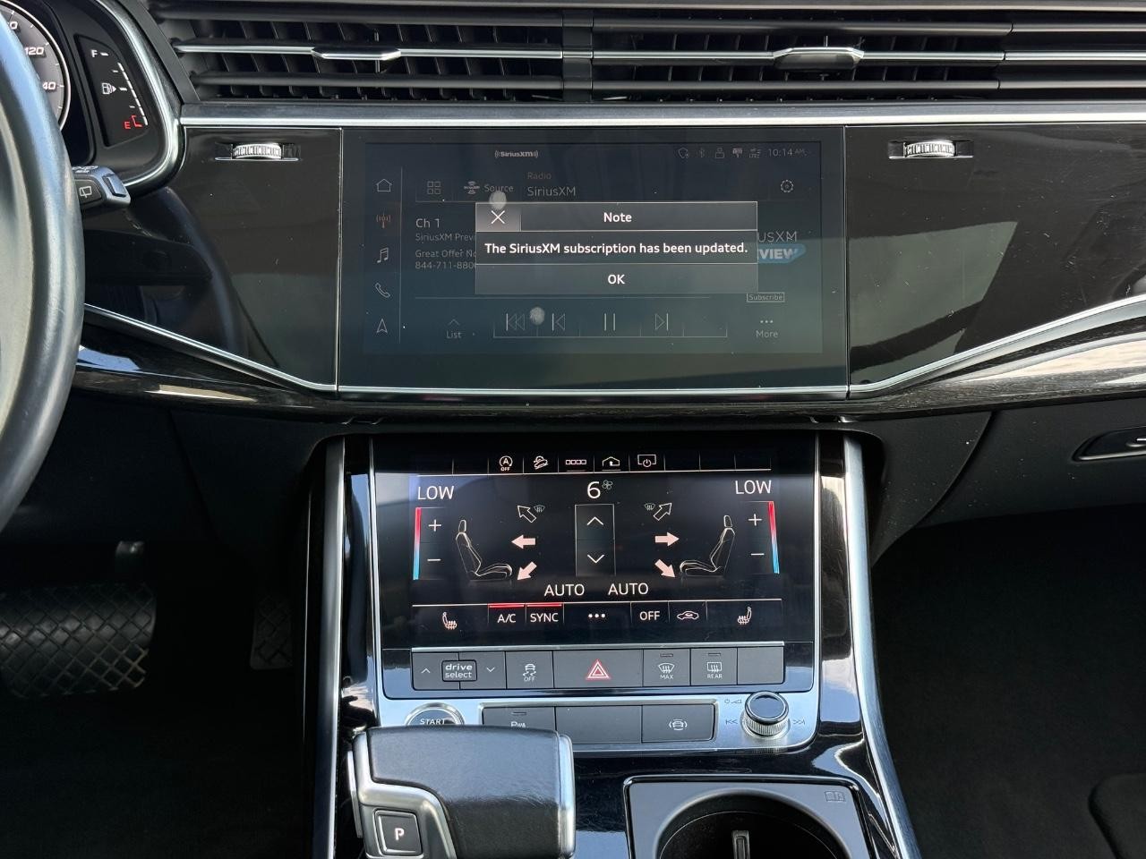 Audi Q7 Vehicle Full-screen Gallery Image 13