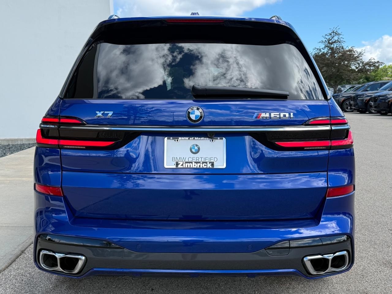 BMW X7 Vehicle Image 04