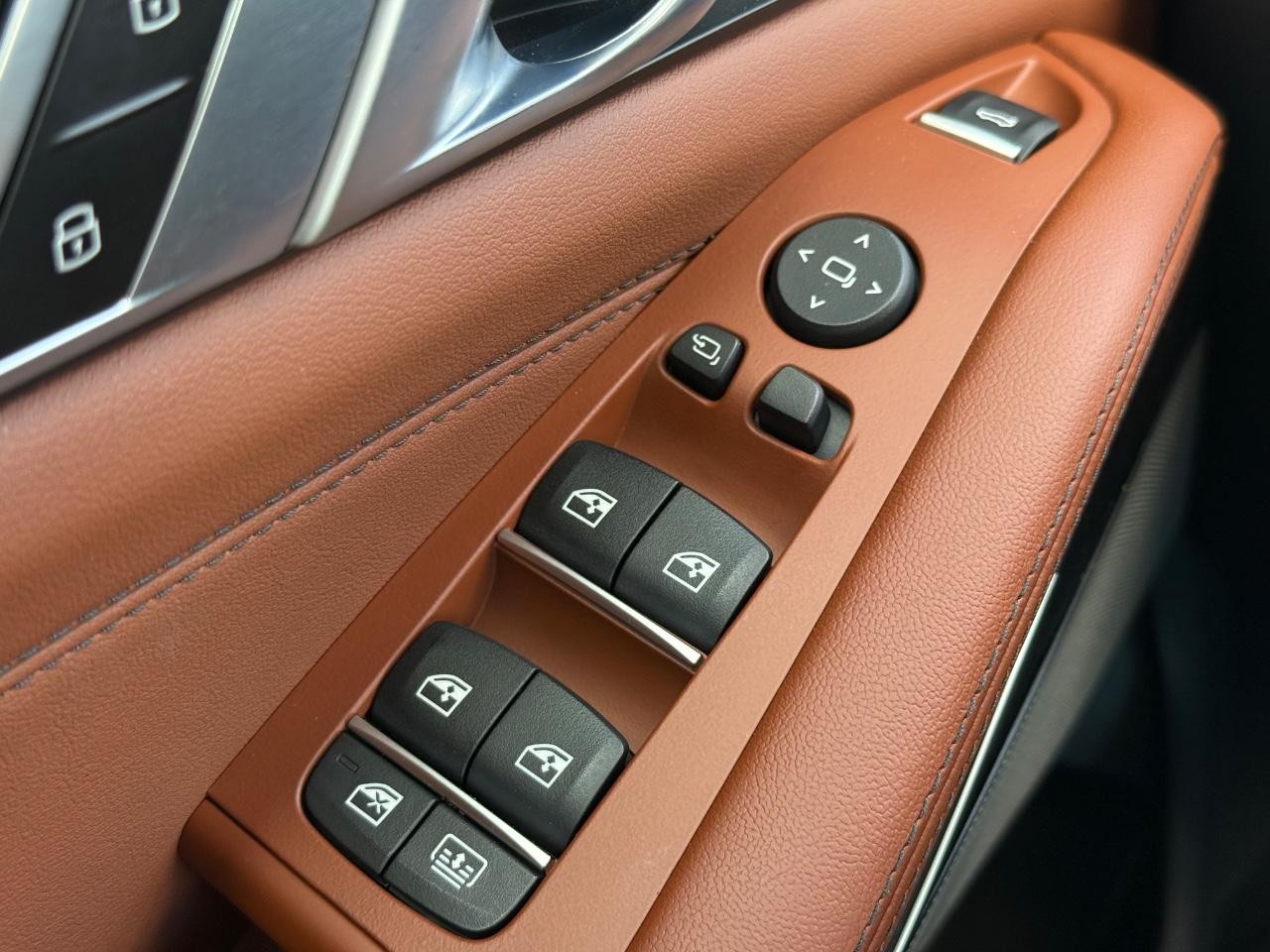 BMW X7 Vehicle Image 22