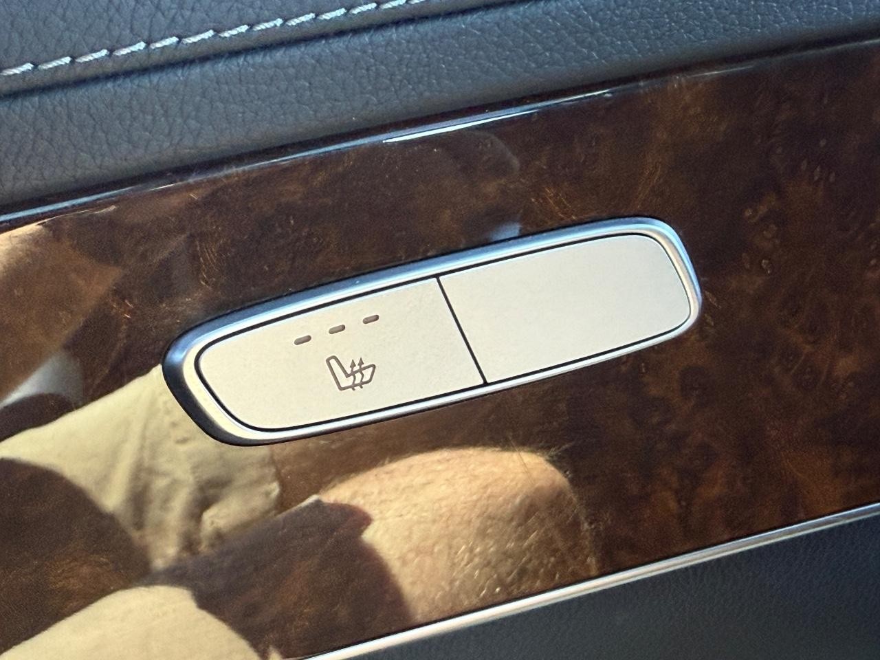 Mercedes-Benz GLC Vehicle Image 16