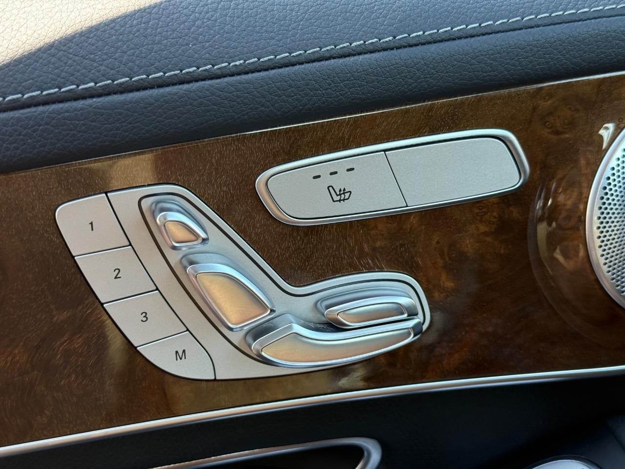 Mercedes-Benz GLC Vehicle Image 17