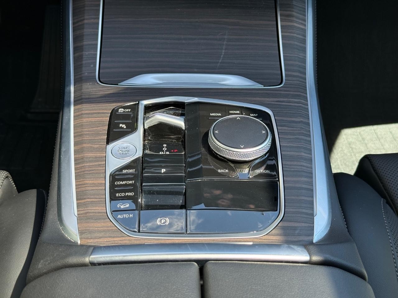 BMW X5 Vehicle Image 13