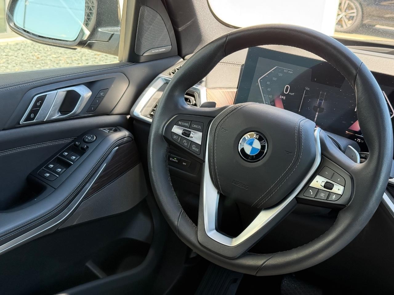 BMW X5 Vehicle Image 14