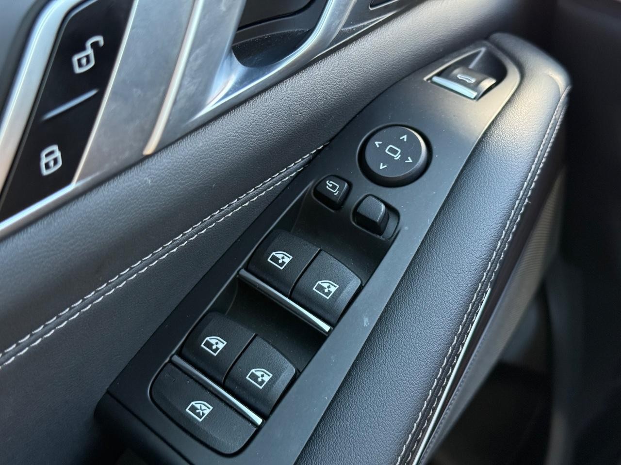 BMW X5 Vehicle Image 22