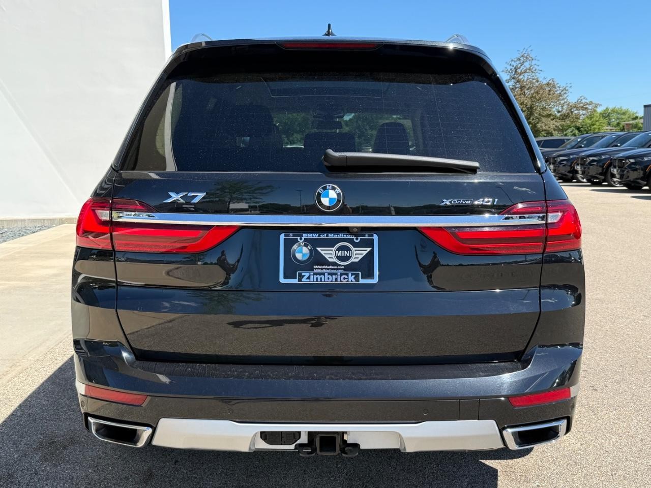 BMW X7 Vehicle Image 04