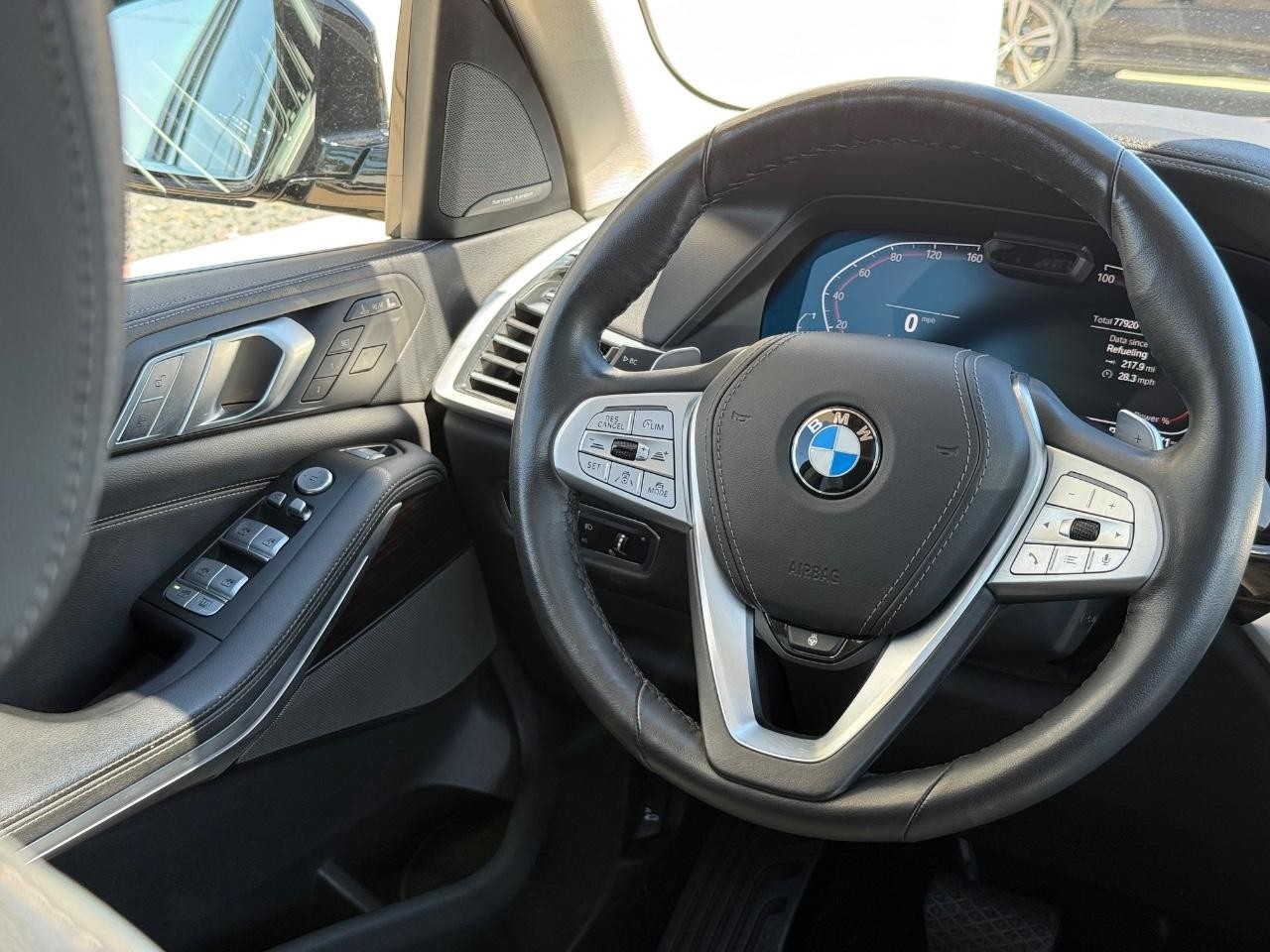 BMW X7 Vehicle Image 14