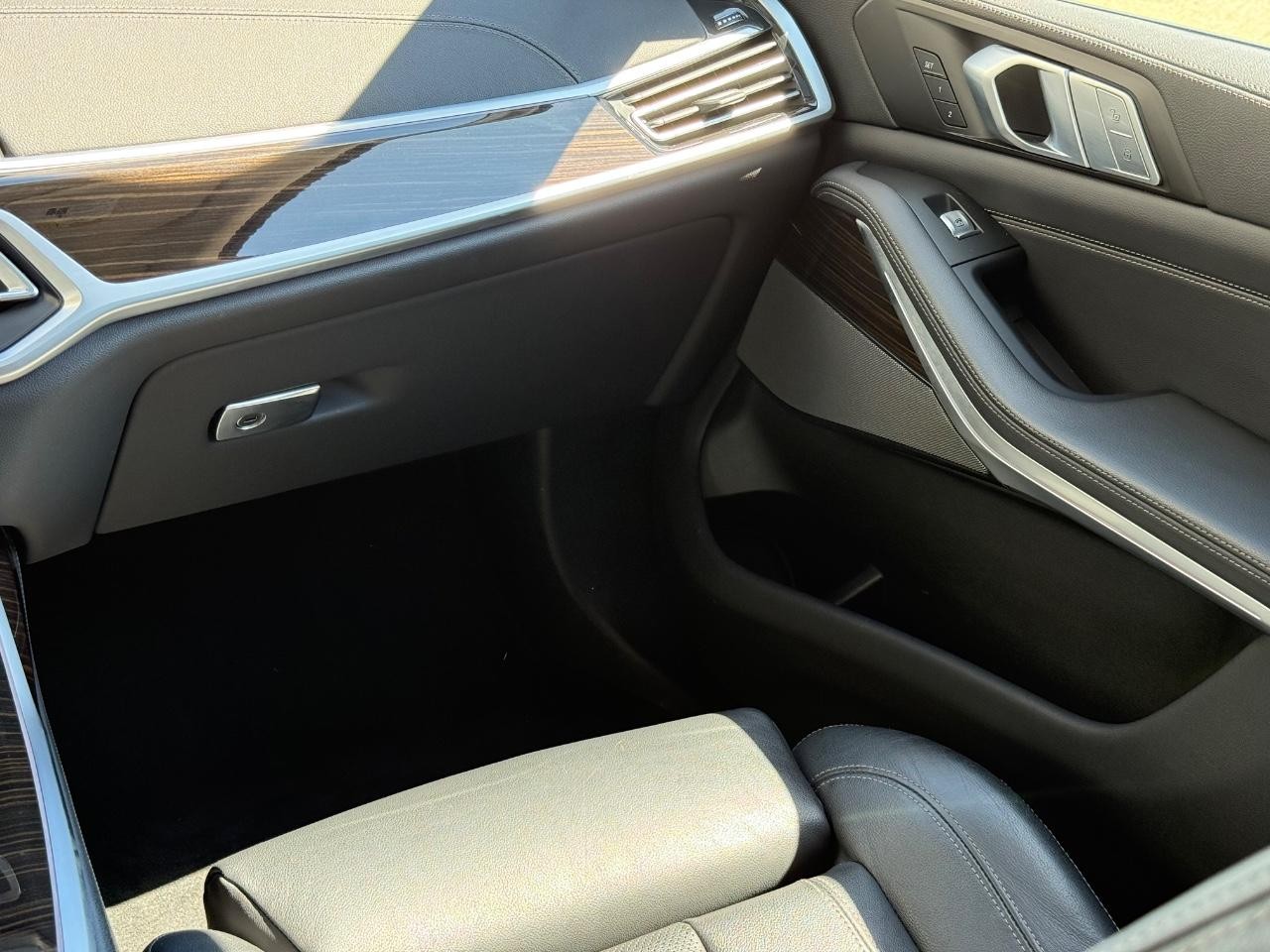 BMW X7 Vehicle Image 15