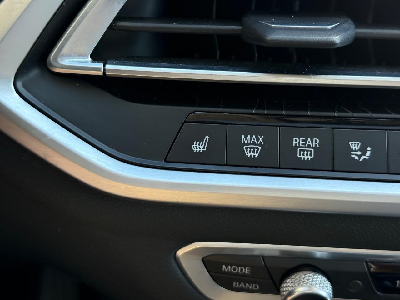 BMW X7 Vehicle Image 22