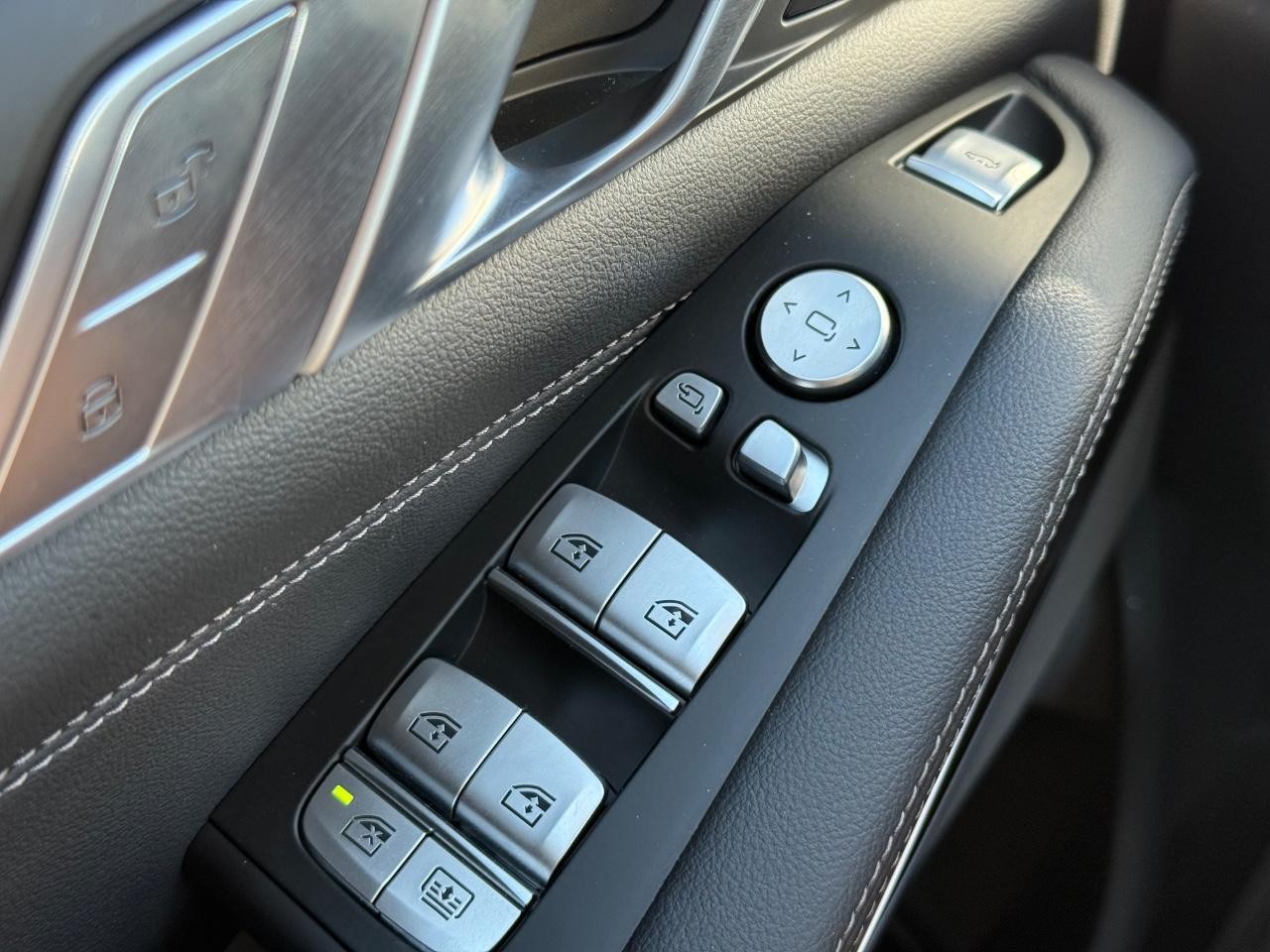 BMW X7 Vehicle Image 23