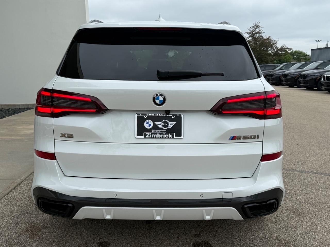 BMW X5 Vehicle Image 04