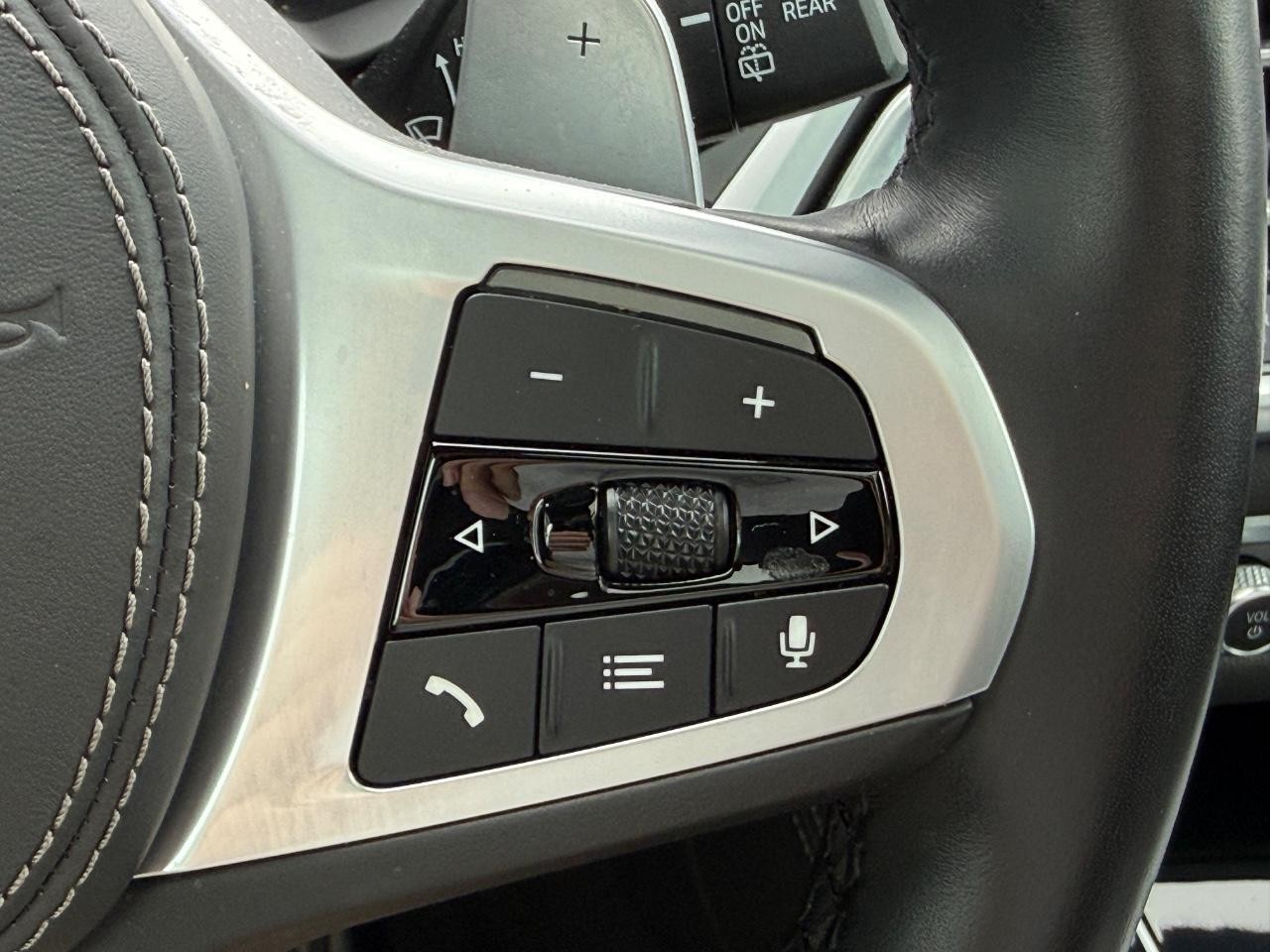 BMW X5 Vehicle Image 18