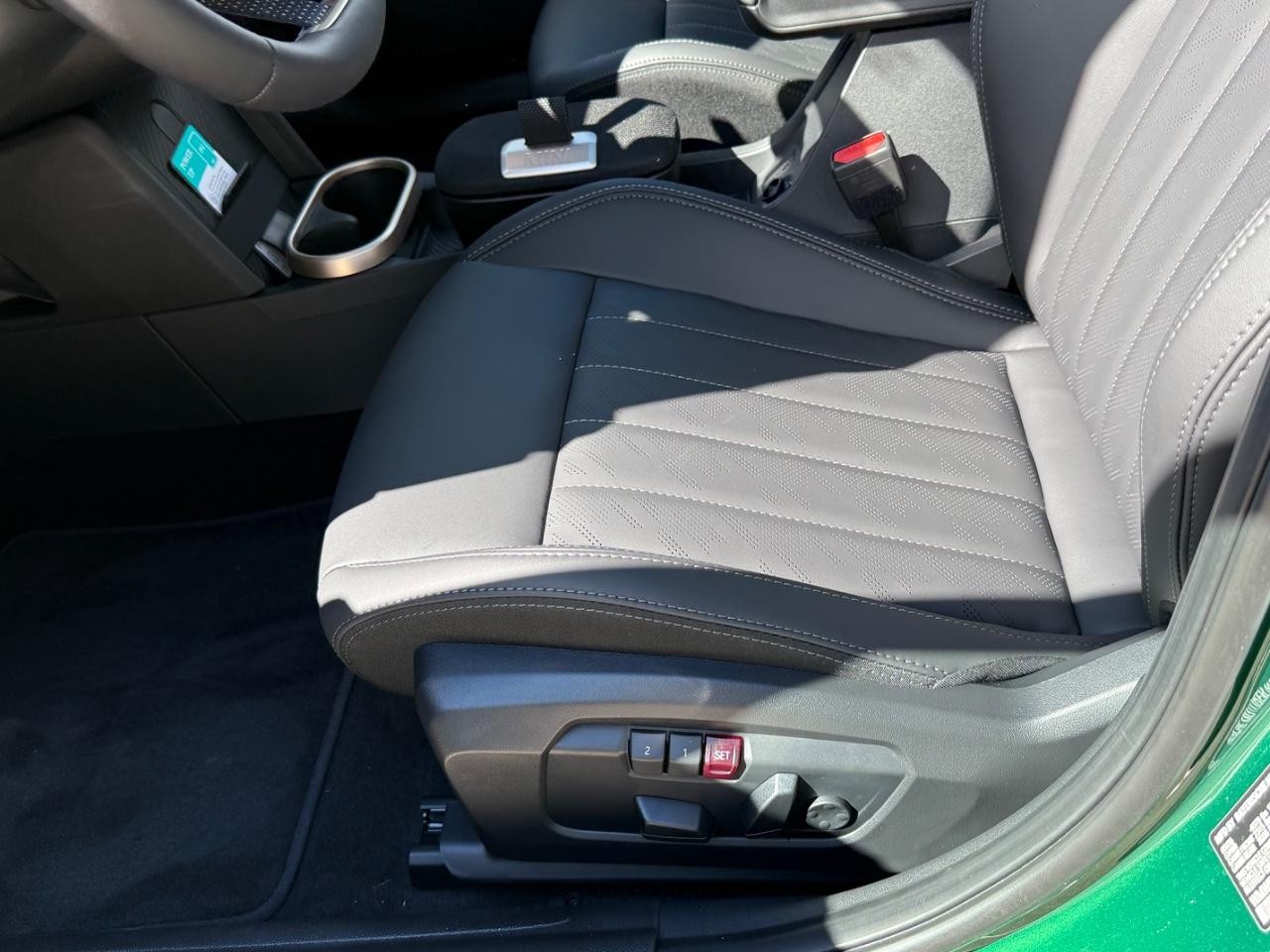 MINI Hardtop 4 Door Vehicle Image 17