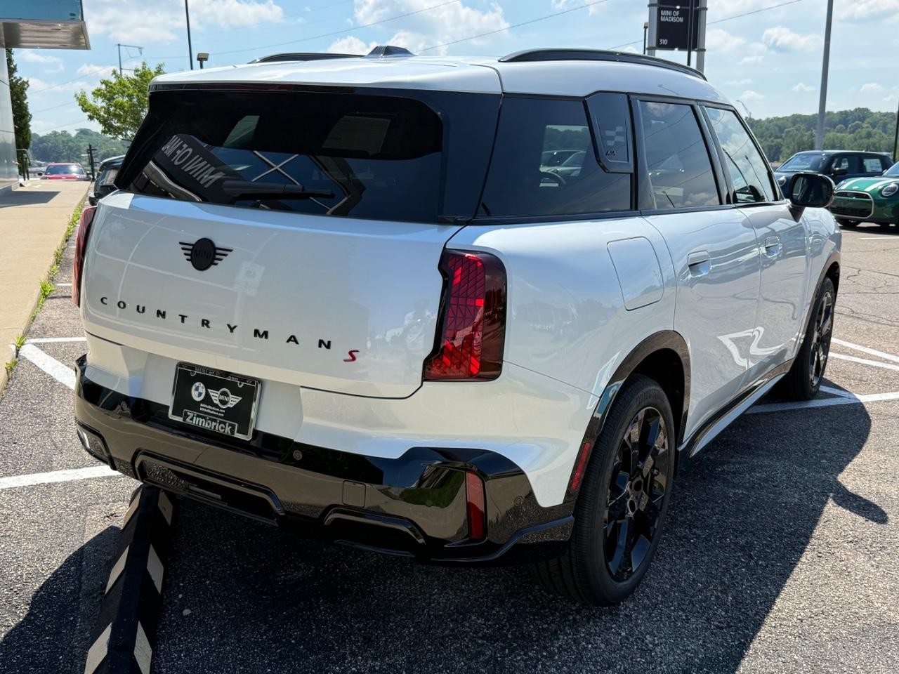 MINI Countryman Vehicle Image 03