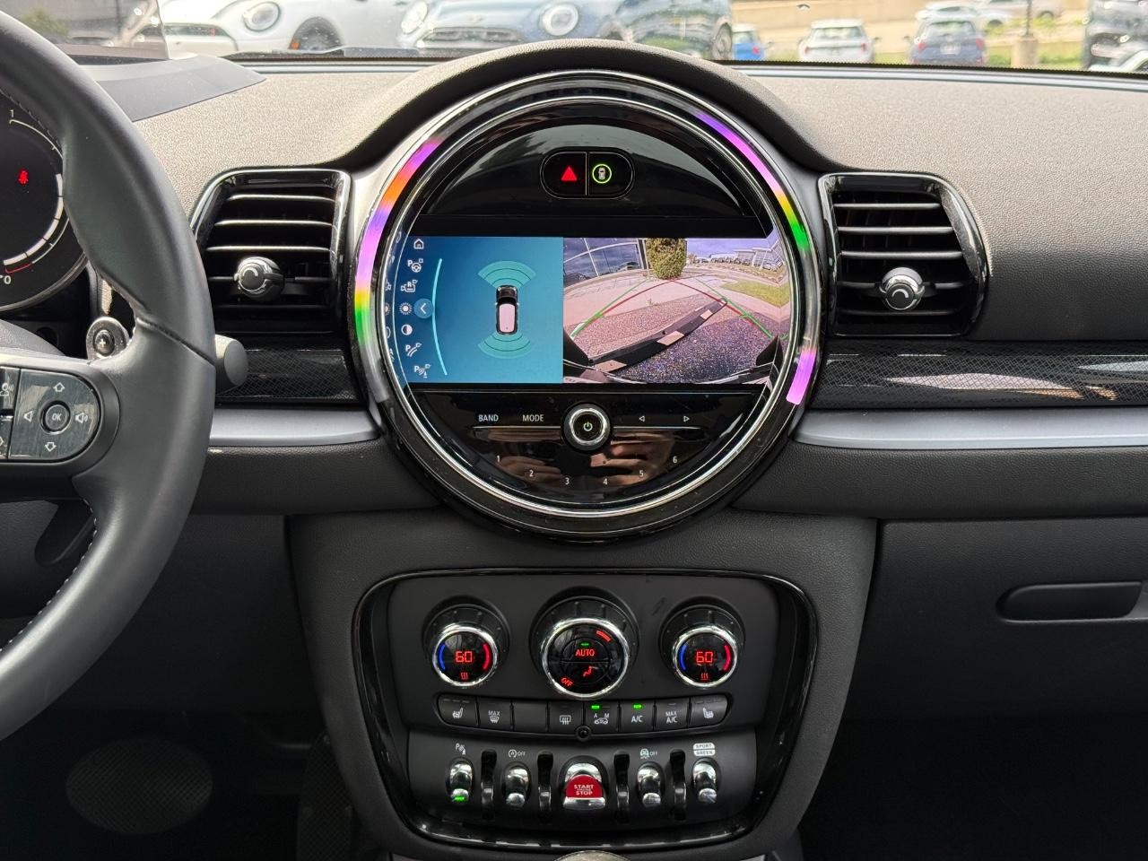 MINI Clubman Vehicle Image 12