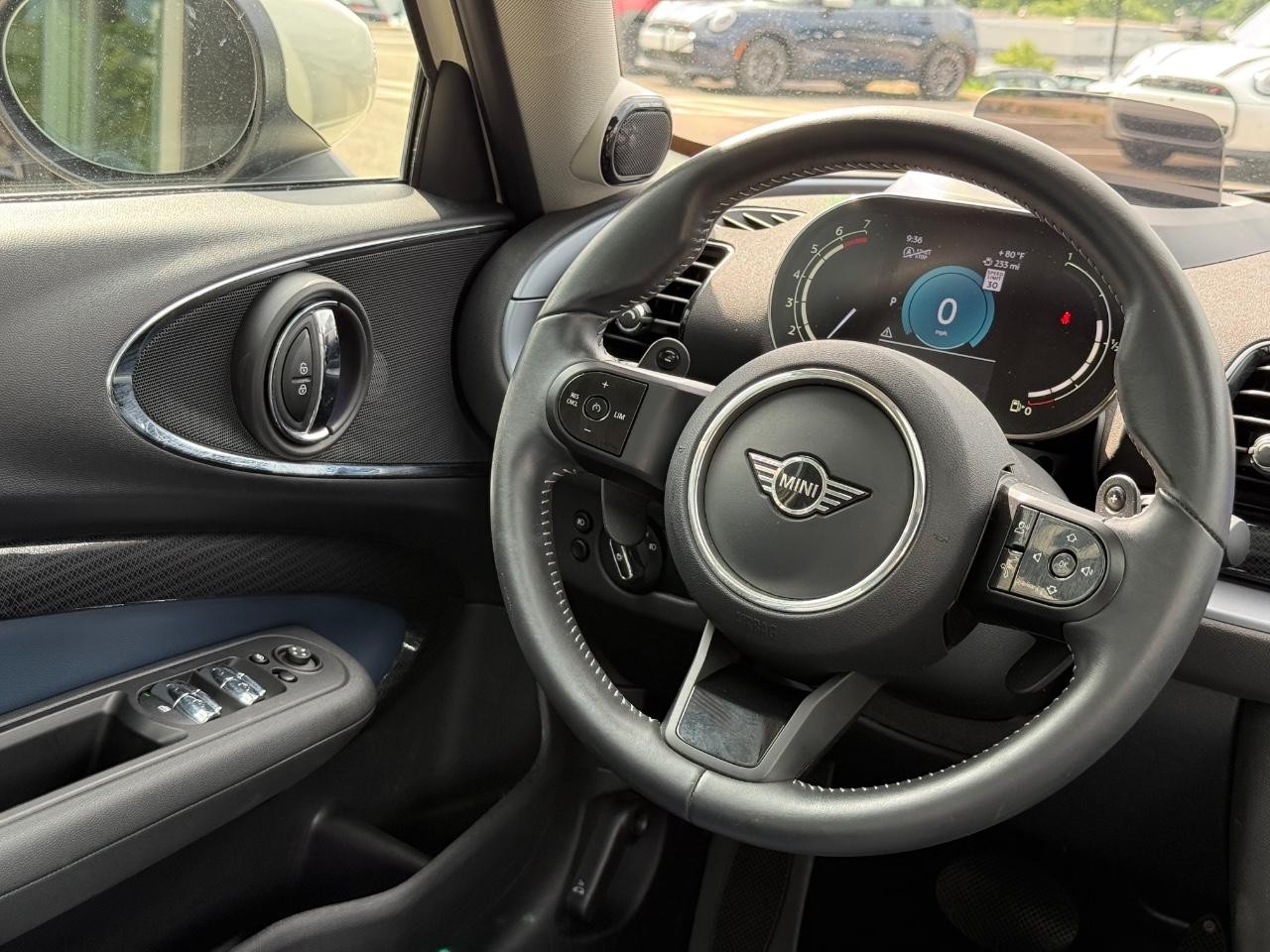MINI Clubman Vehicle Image 14