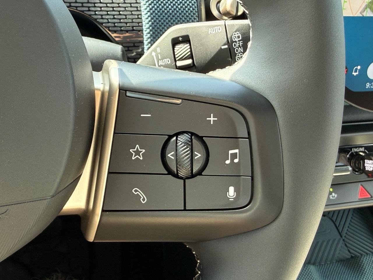 MINI Countryman Vehicle Image 12