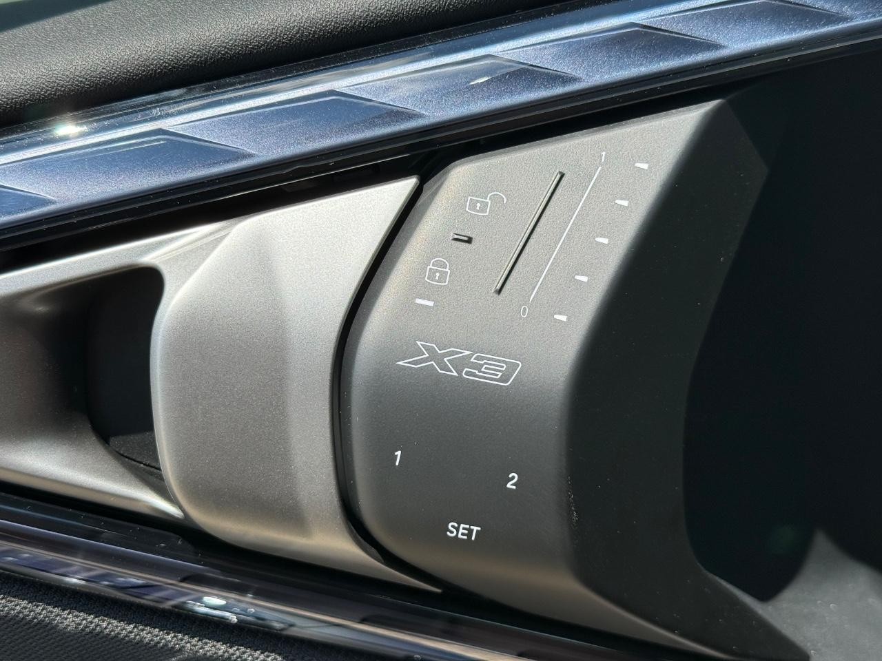 BMW X3 Vehicle Image 11
