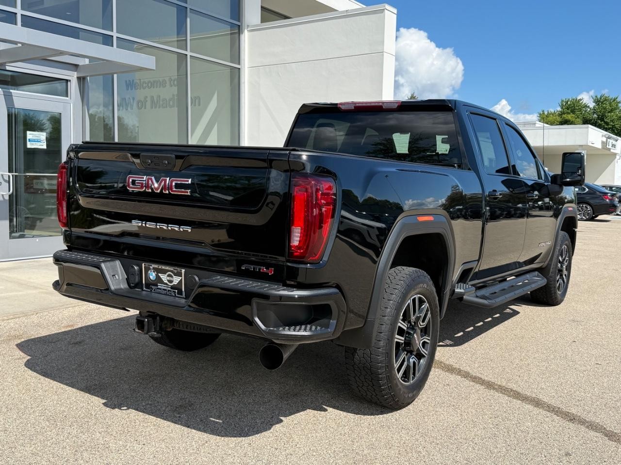 GMC Sierra 2500HD Vehicle Image 03