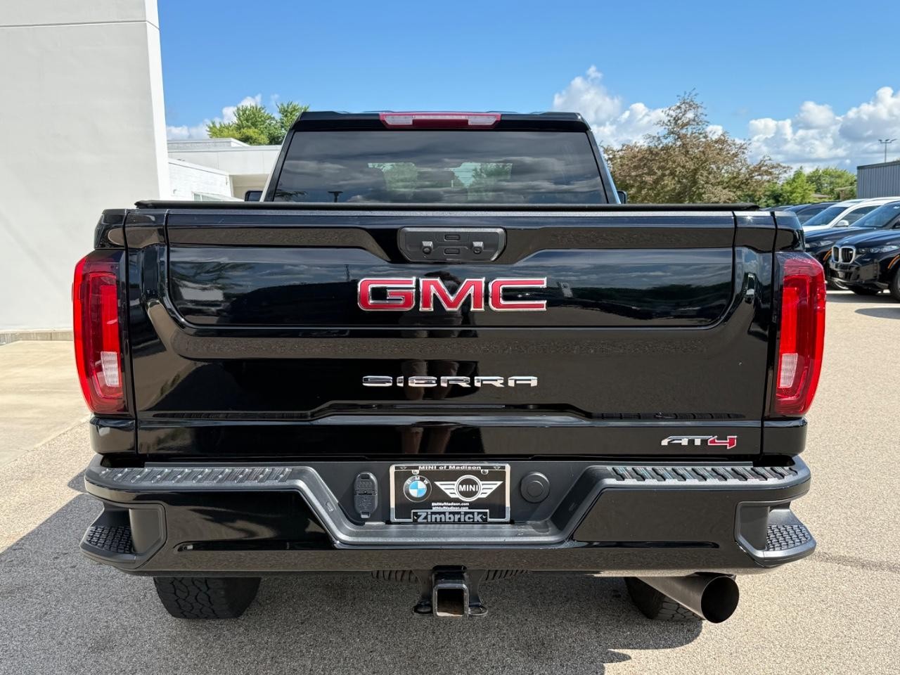 GMC Sierra 2500HD Vehicle Image 04