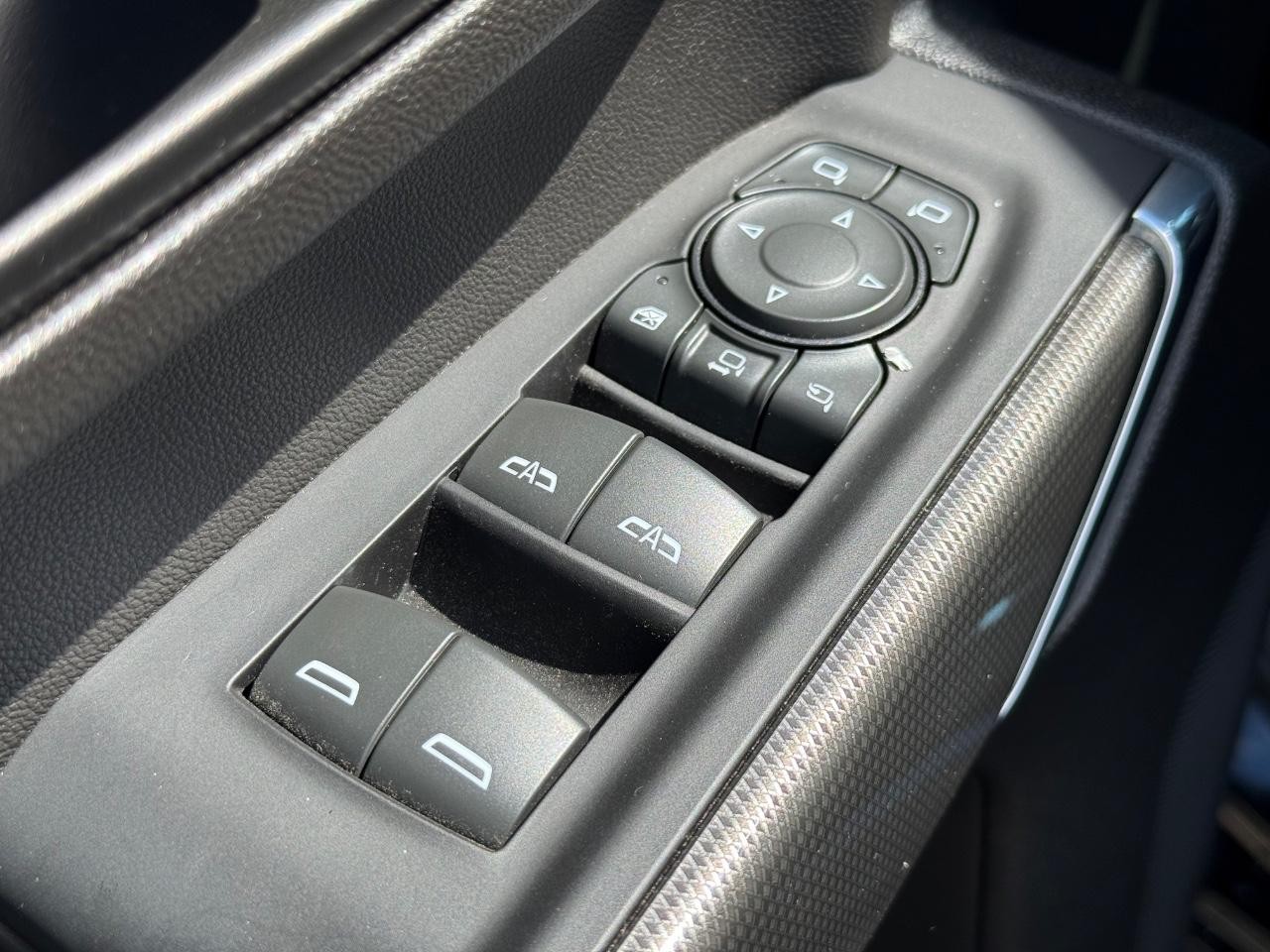 GMC Sierra 2500HD Vehicle Image 21