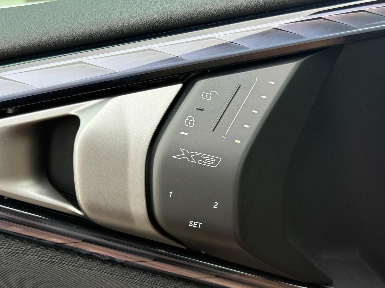 BMW X3 Vehicle Image 18