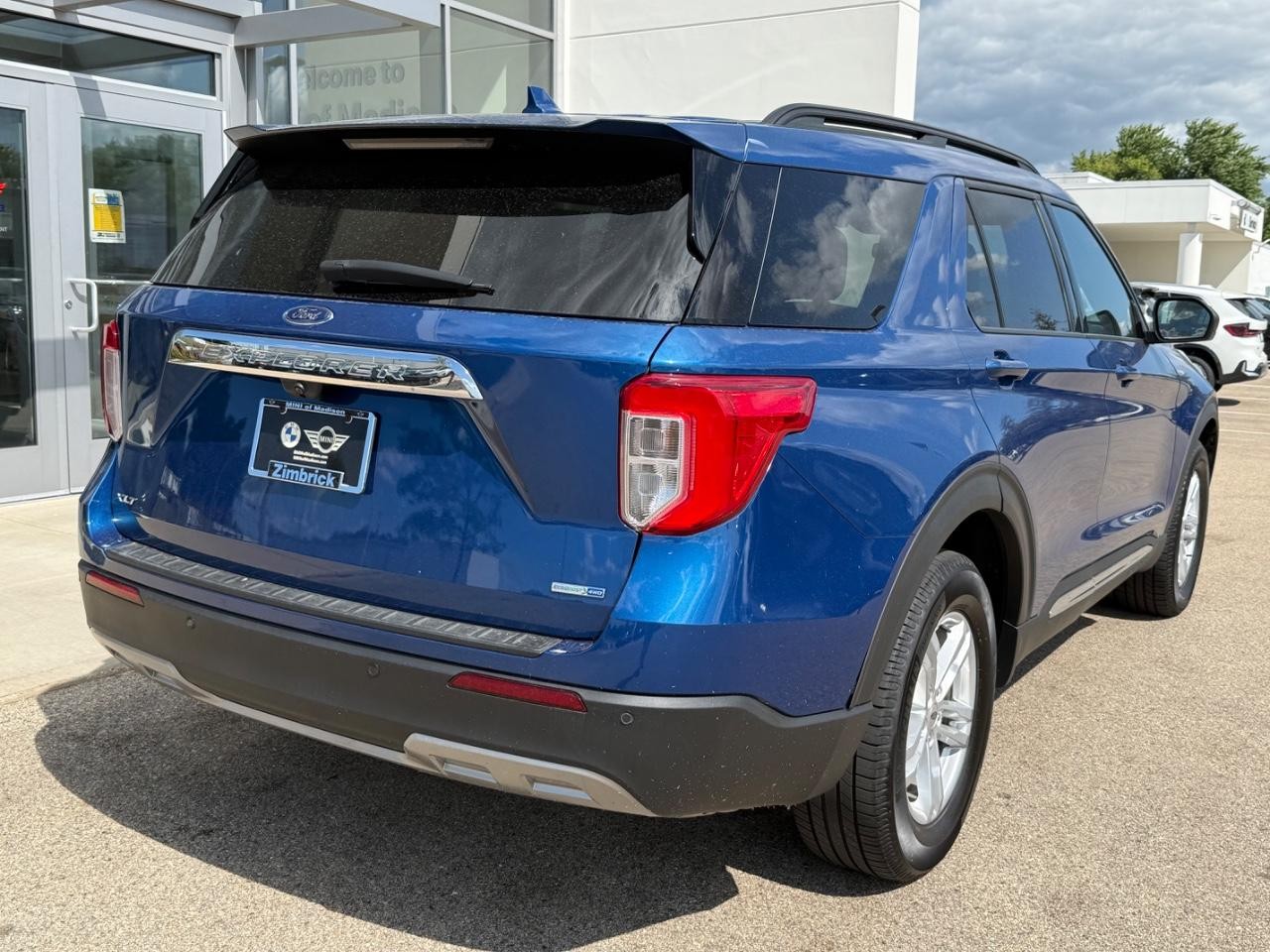 Ford Explorer Vehicle Image 03