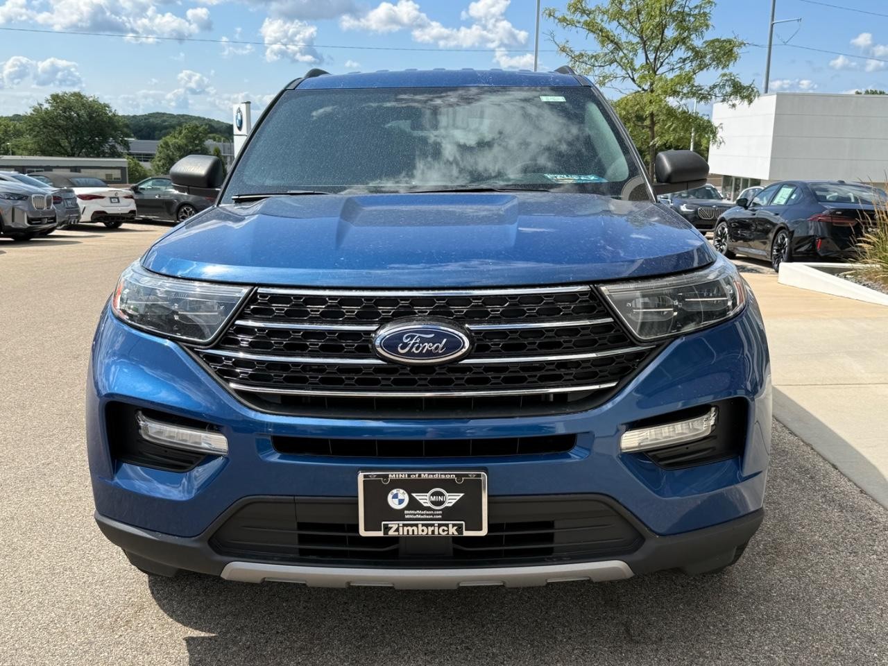 Ford Explorer Vehicle Image 09