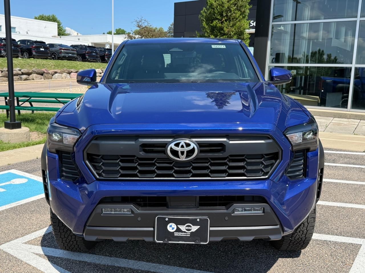 Toyota Tacoma 4WD Vehicle Image 09