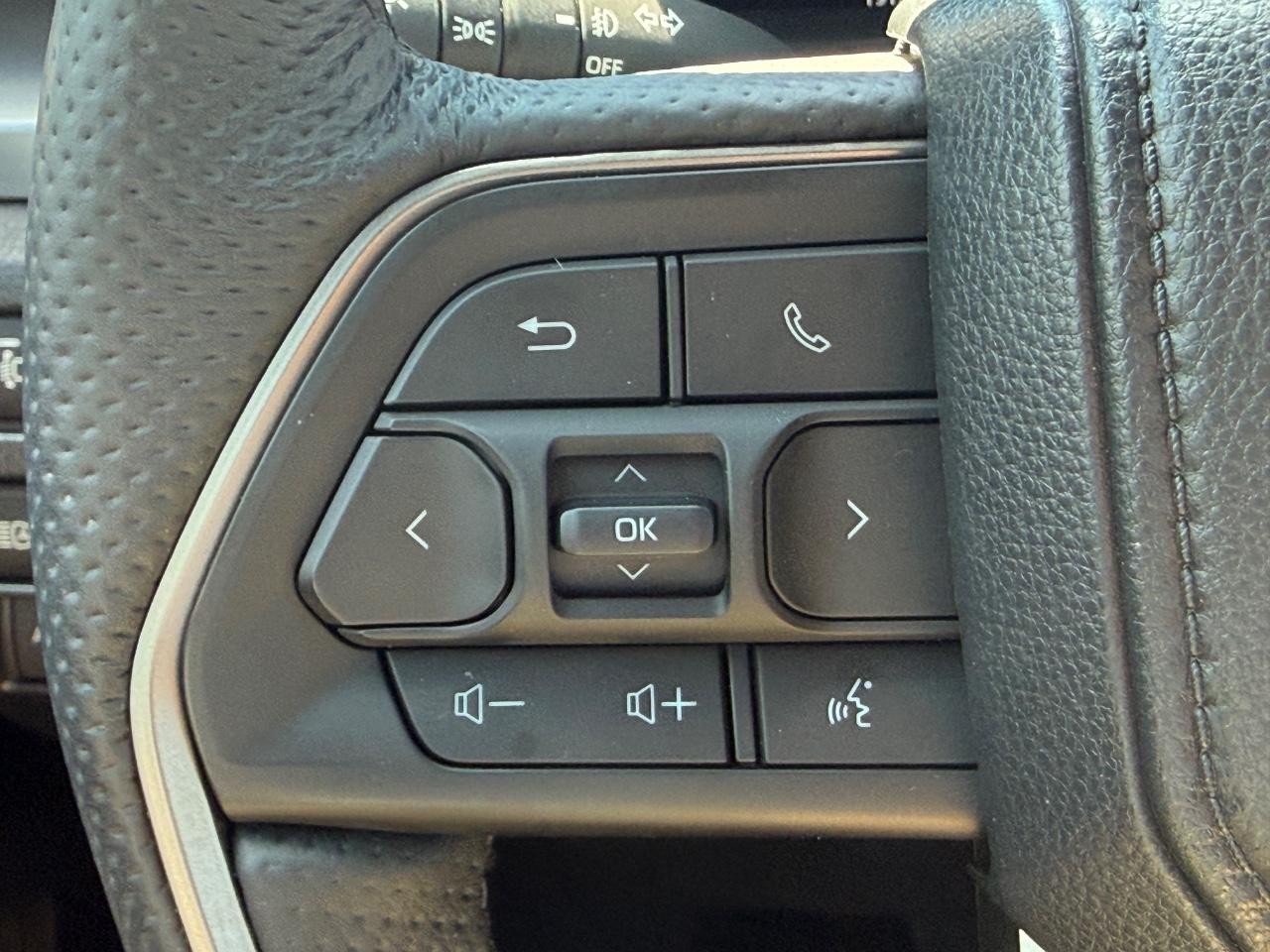Toyota Tacoma 4WD Vehicle Image 16