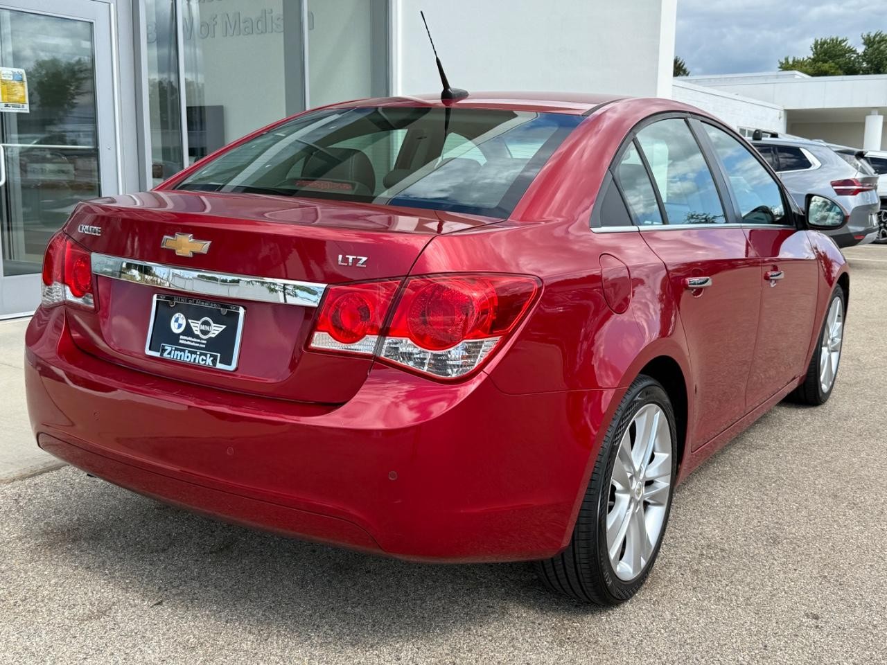 Chevrolet Cruze Vehicle Image 03