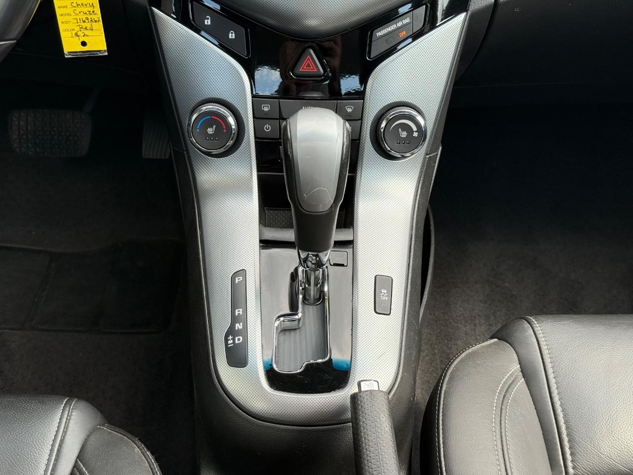 Chevrolet Cruze Vehicle Image 12