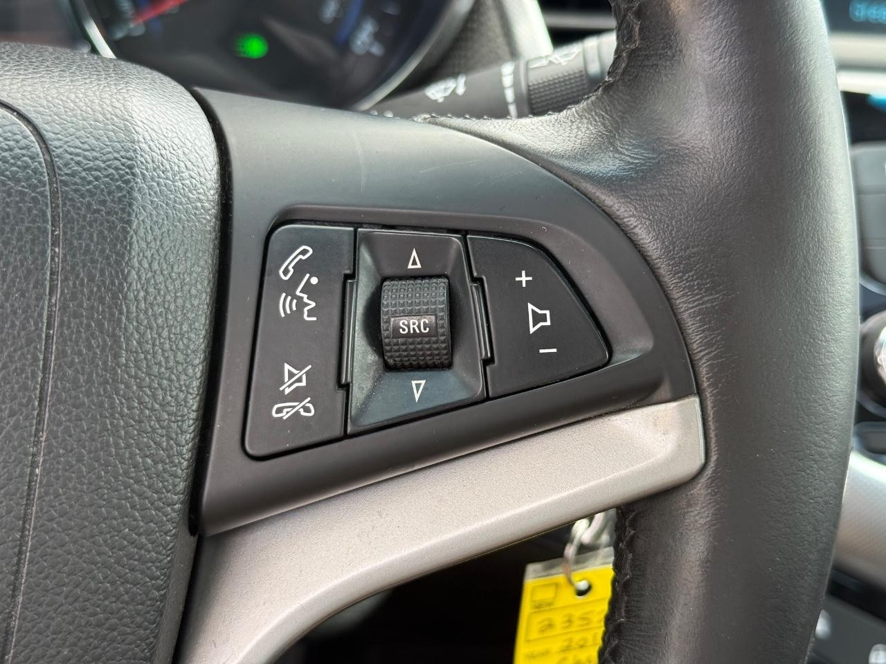 Chevrolet Cruze Vehicle Image 16