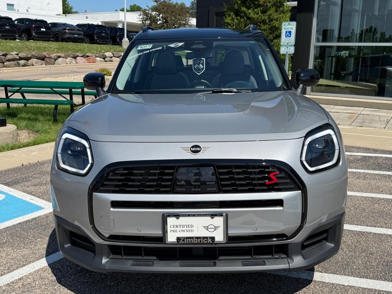 MINI Countryman Vehicle Image 09
