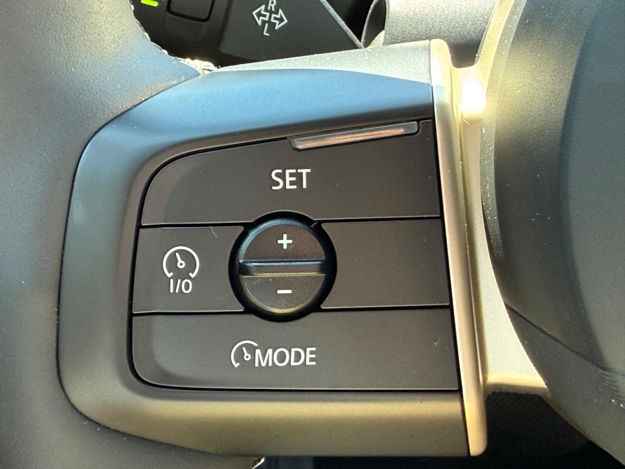 MINI Countryman Vehicle Image 16