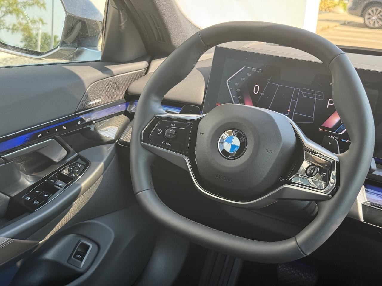 BMW 5 Series Vehicle Image 14