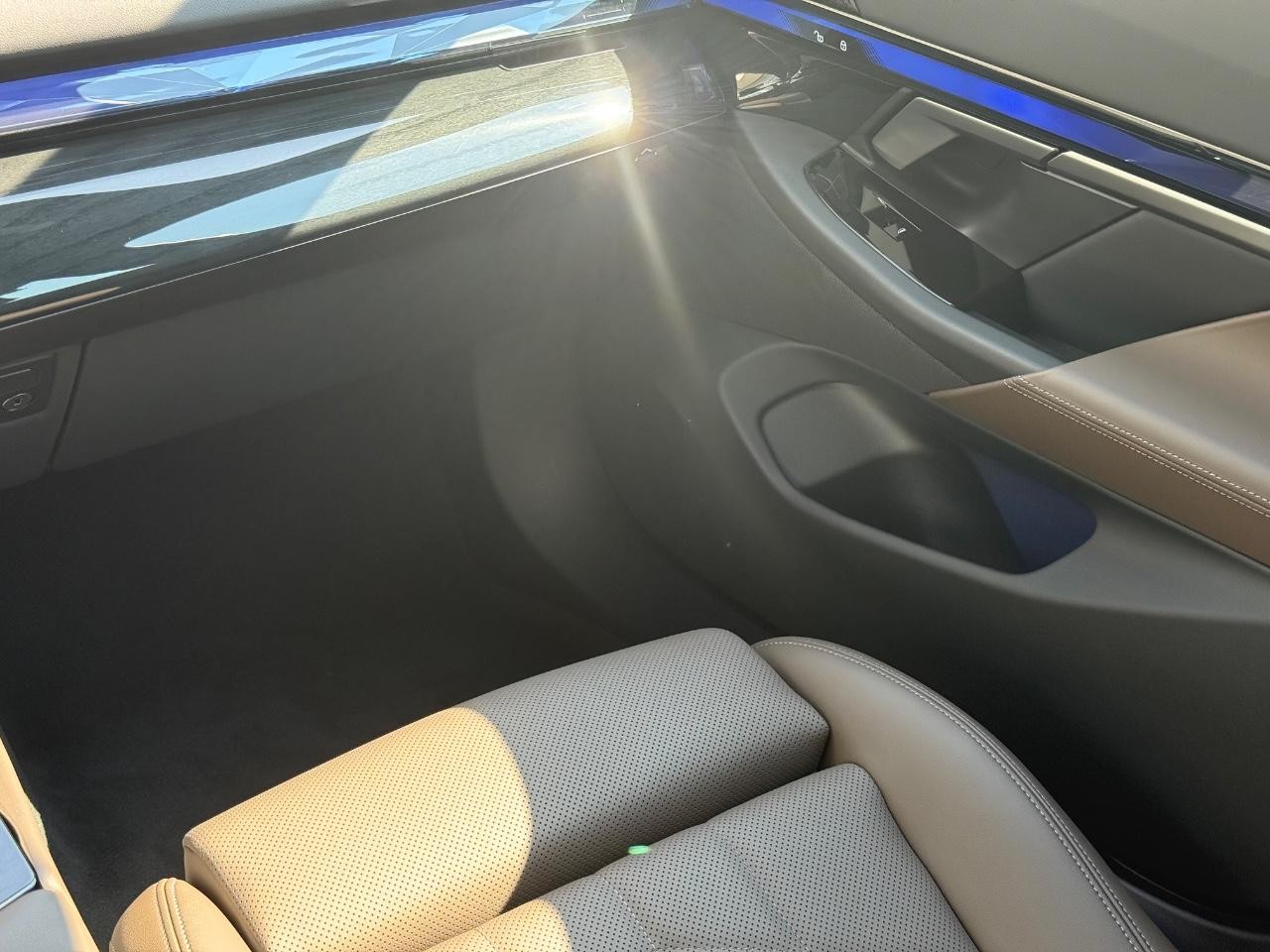 BMW 5 Series Vehicle Image 15
