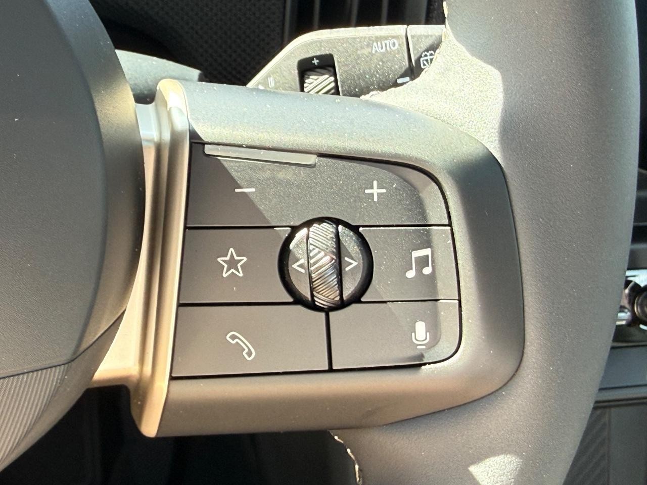 MINI Hardtop 2 Door Vehicle Image 11