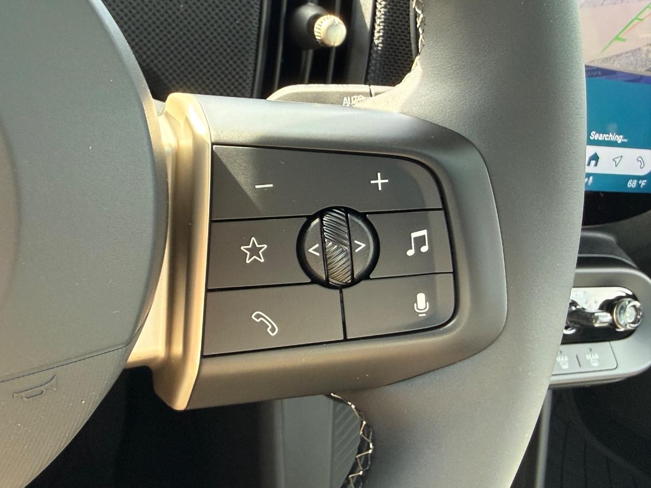 MINI Hardtop 4 Door Vehicle Image 12