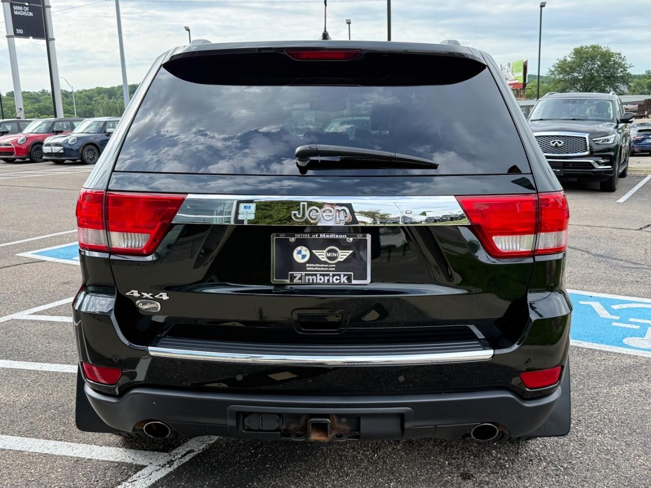 Jeep Grand Cherokee Vehicle Image 04