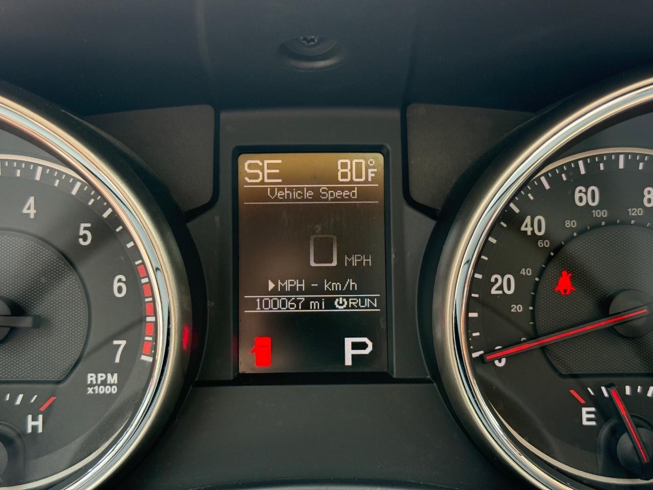 Jeep Grand Cherokee Vehicle Image 19