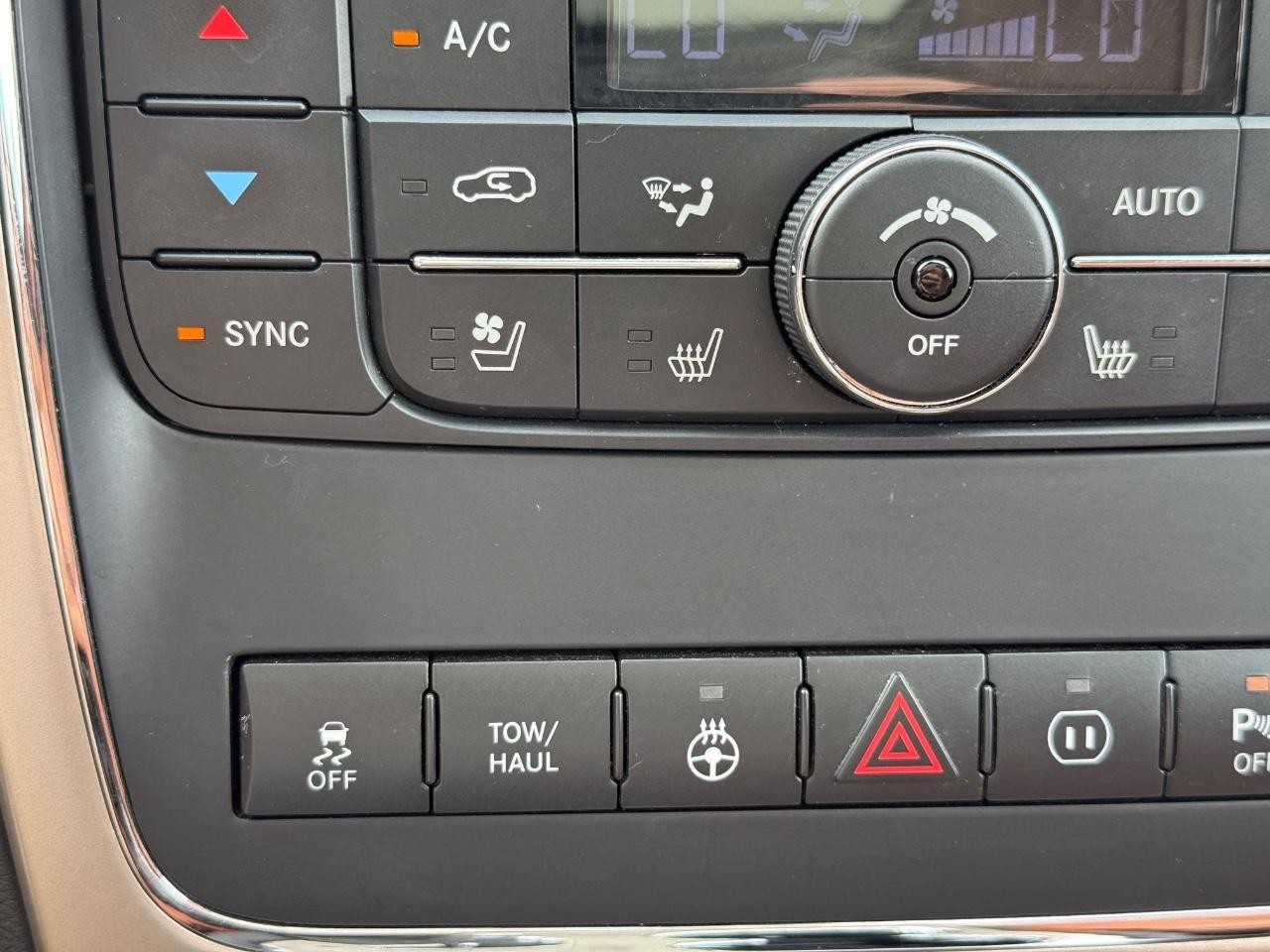 Jeep Grand Cherokee Vehicle Image 21