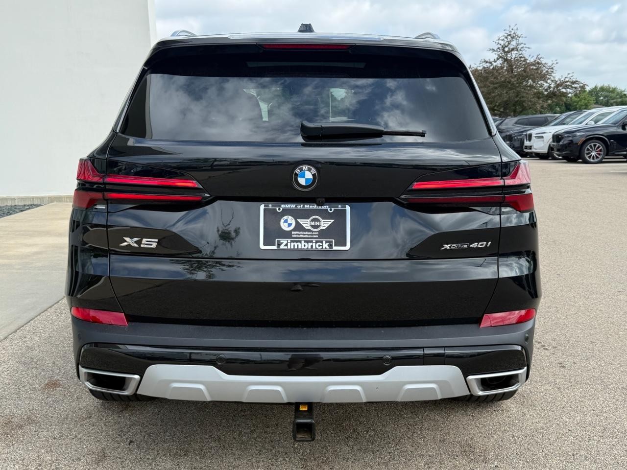 BMW X5 Vehicle Image 04