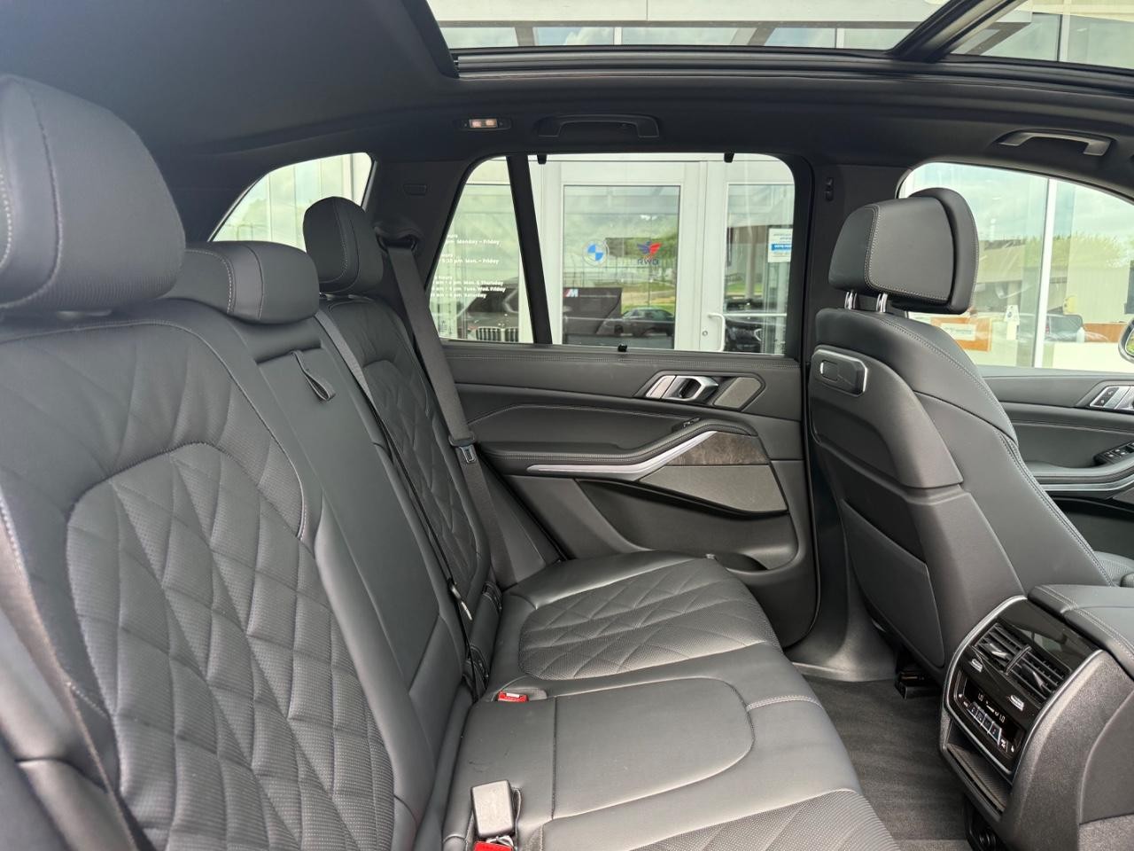 BMW X5 Vehicle Image 10
