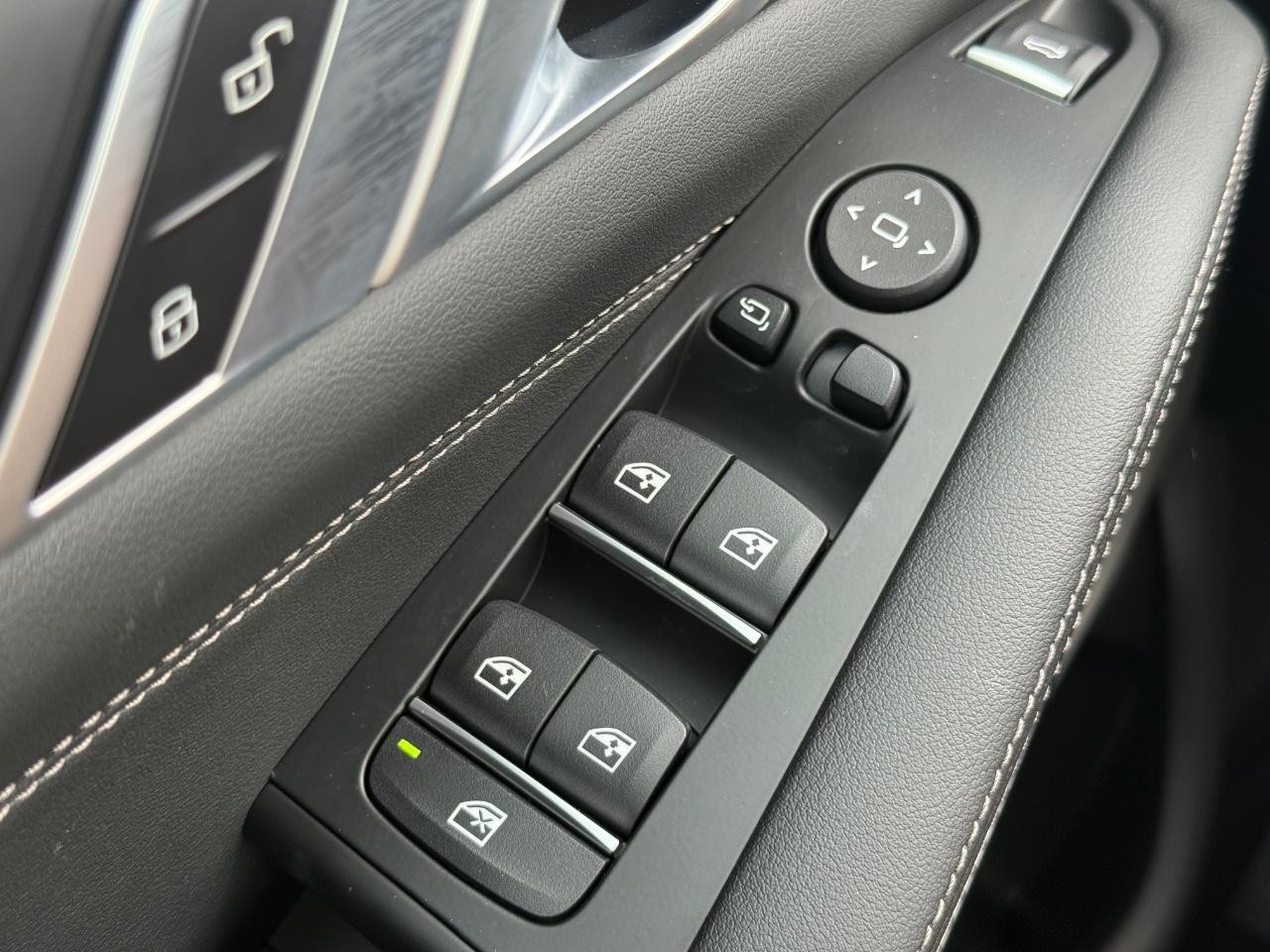 BMW X5 Vehicle Image 21