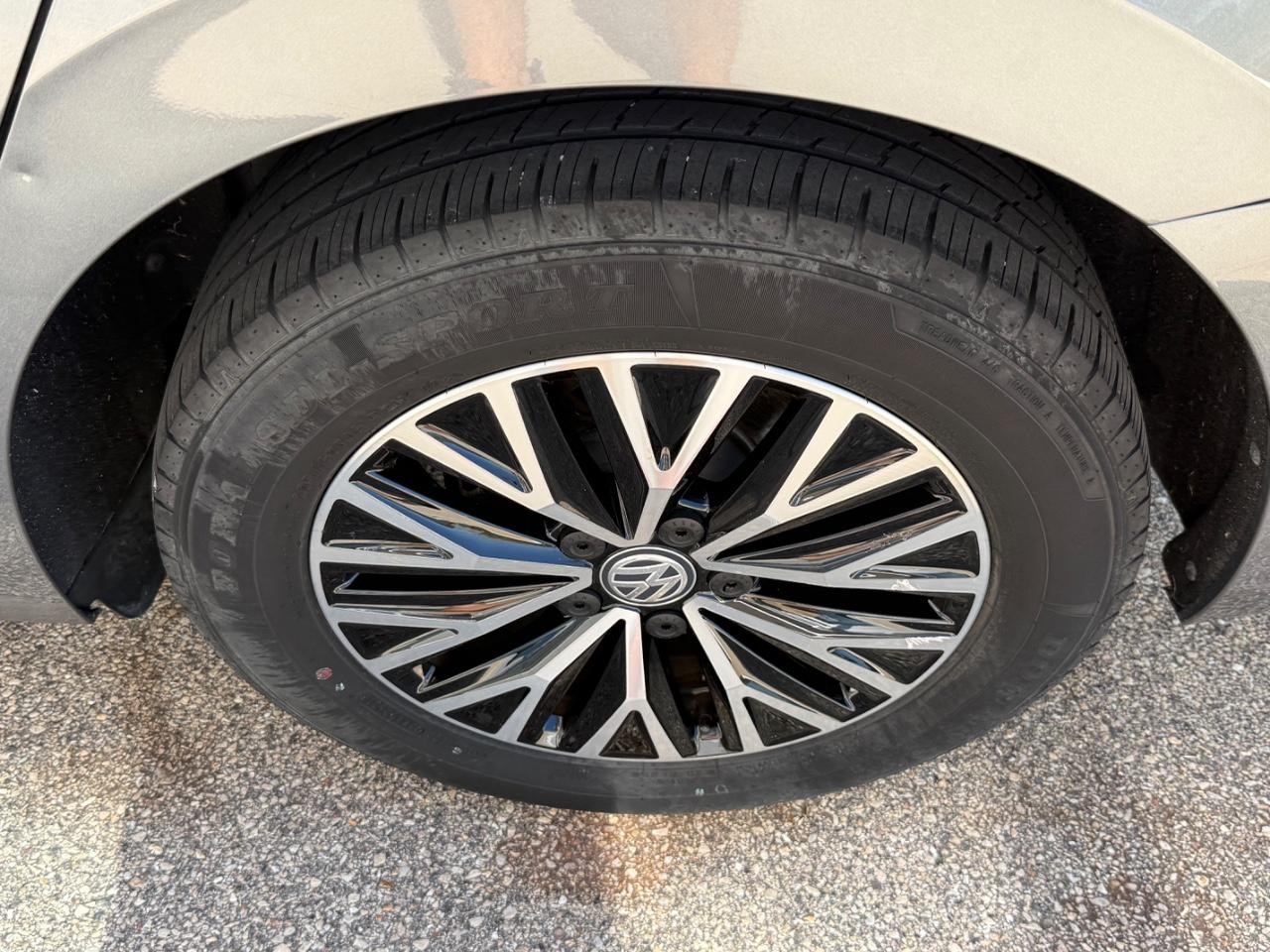 Volkswagen Jetta Vehicle Image 07